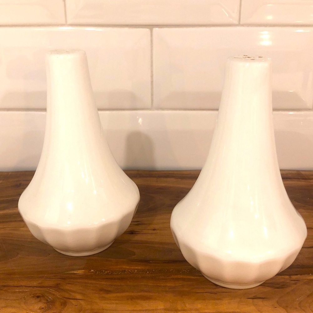 Mid Mod MCM White Salt and Pepper Shakers Made in England Ceramic 5 1/2” Tall